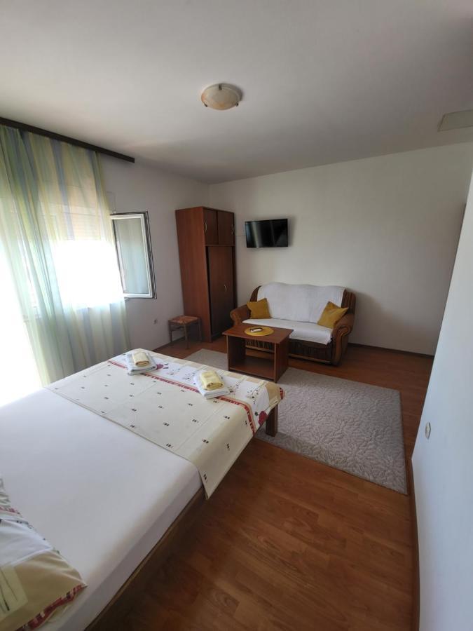 Apartmani Udovicic Trogir Exterior photo